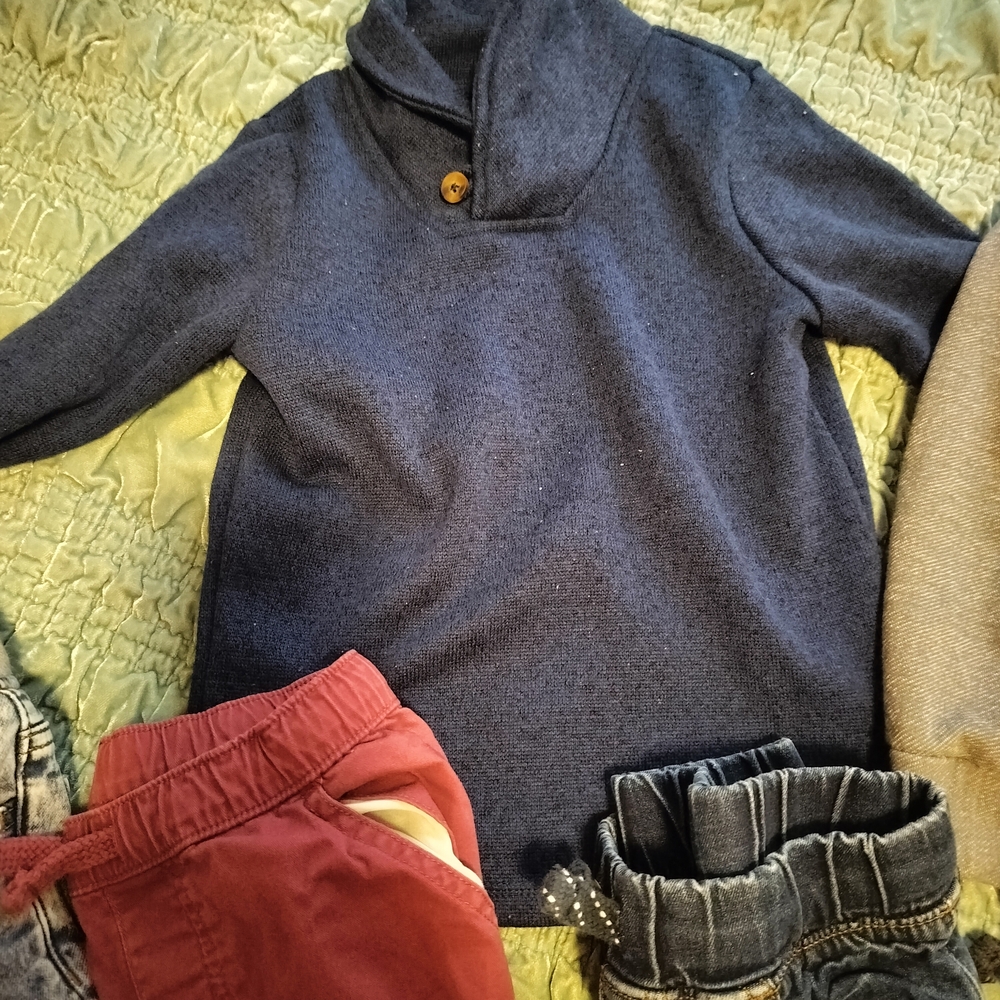 Boy 5t Clothes - Picture 3 of 4